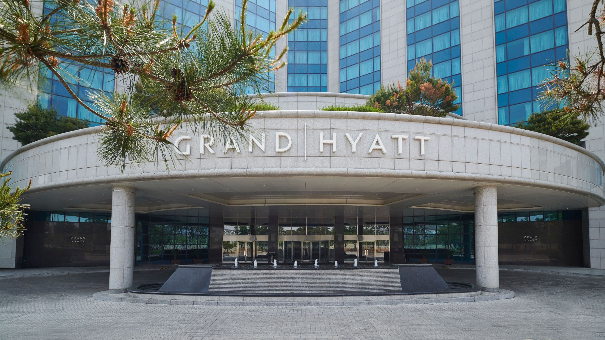 Grand Hyatt Incheon main entrance and exterior