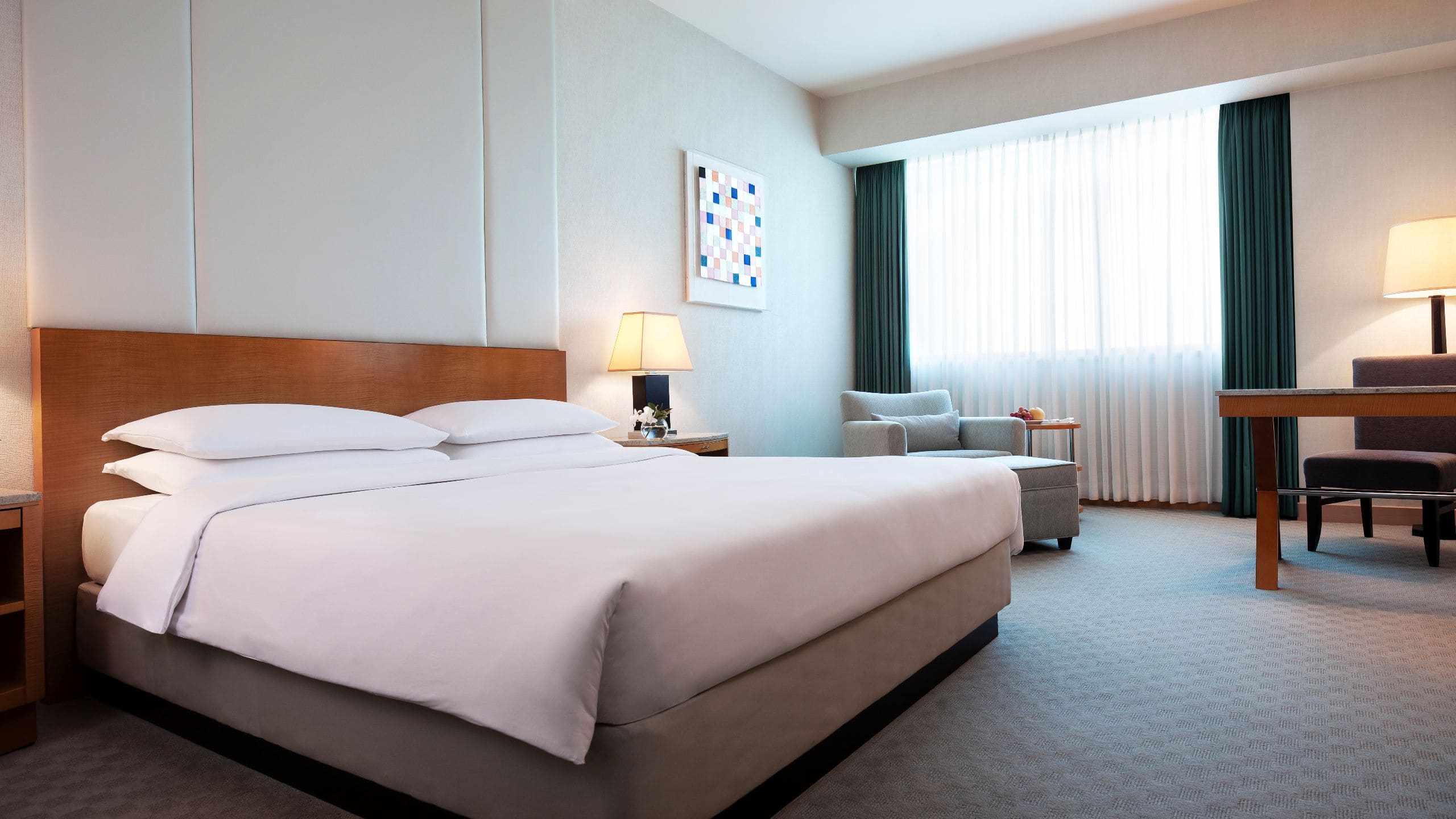 King guestroom interior at Grand Hyatt Incheon